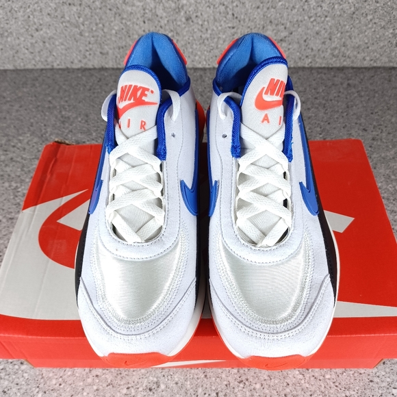 Nike Air Max 2090 Sneakers - Picture 3 of 11